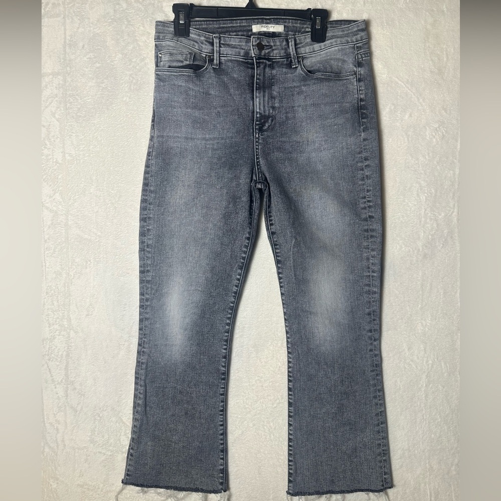 Fidelity Denim Juniper Crop Flare‎ Jeans in Surfire Gray Raw Hem Size 30